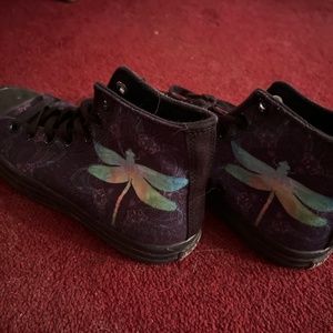 Dragonfly design shoes